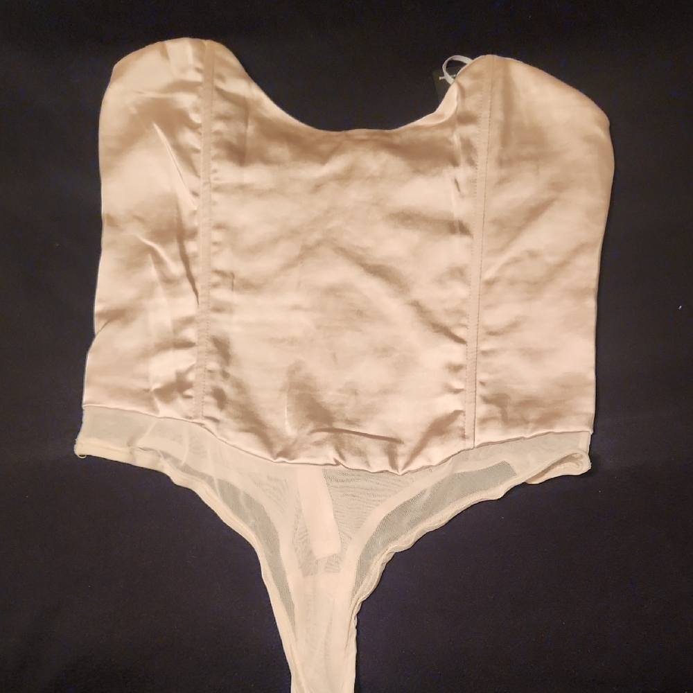 Lulu's Cream Shapewear Bodysuit with Seamless Finish